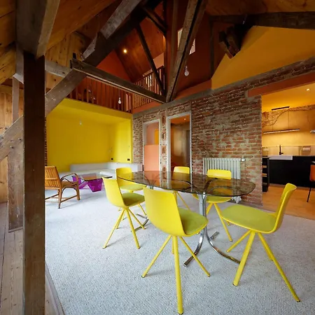 Thevillarose Bed & Breakfast 3*